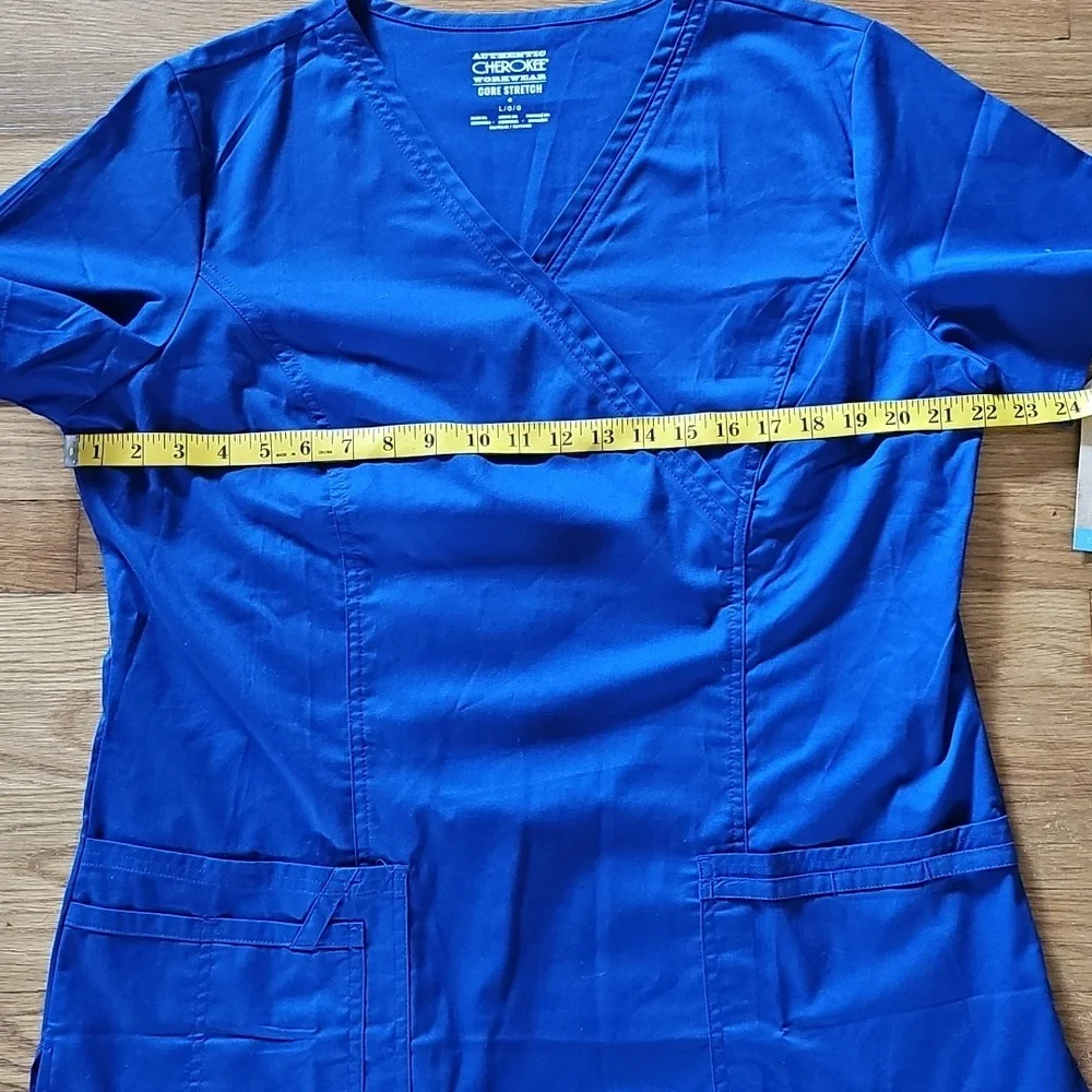 Cherokee Galaxy Blue Short Sleeve VNeck Medical Scrub Top Women's Size Large NWT - Picture 7 of 15